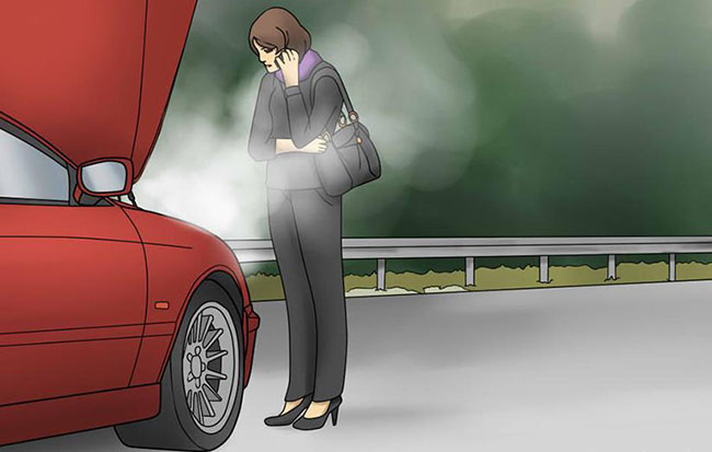 1 How to Deal With an Overheated Engine Show illustration of a person on the phone standing - اقداماتی که در هنگام جوش آوردن خودرو باید انجام دهید